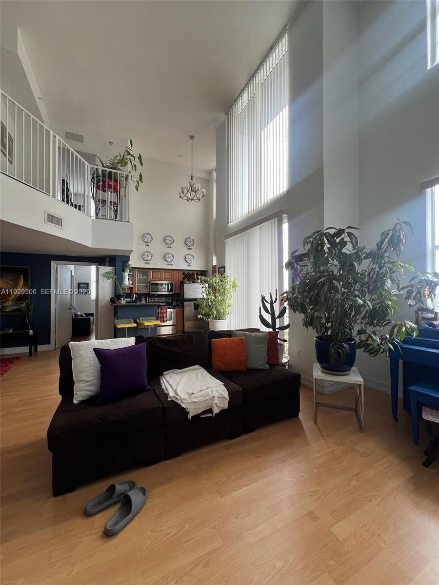 1 Glen Royal Pkwy #1612, Miami FL 33125