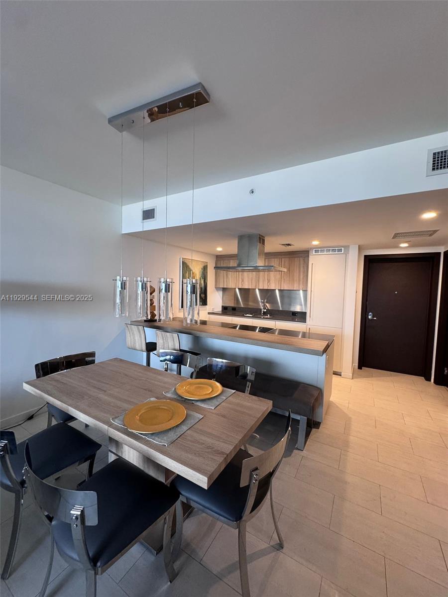 1000 Brickell Plz #2011, Miami FL 33131