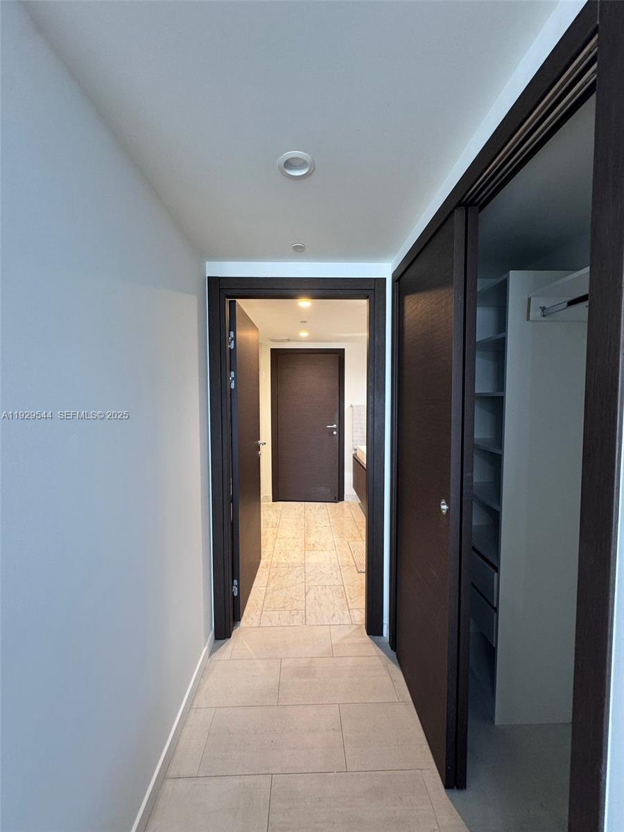1000 Brickell Plz #2011, Miami FL 33131