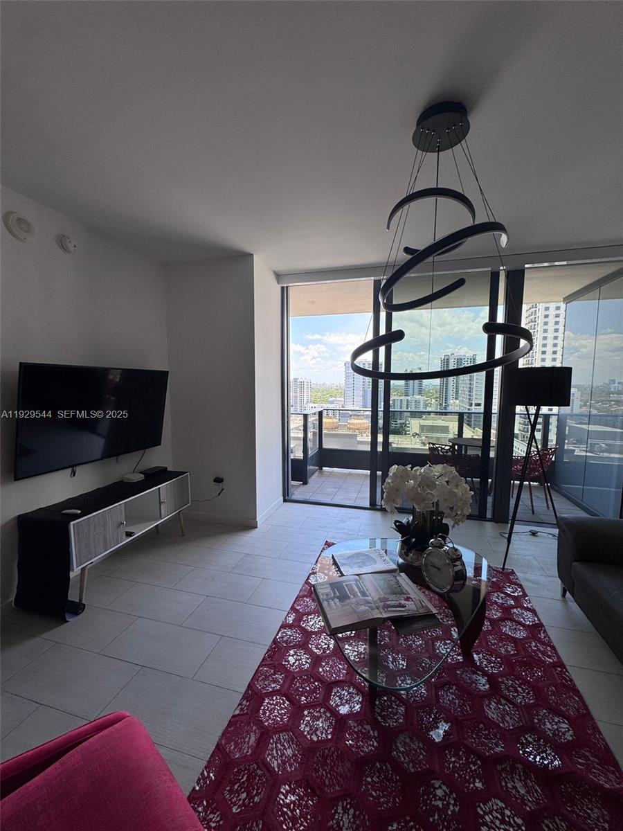 1000 Brickell Plz #2011, Miami FL 33131