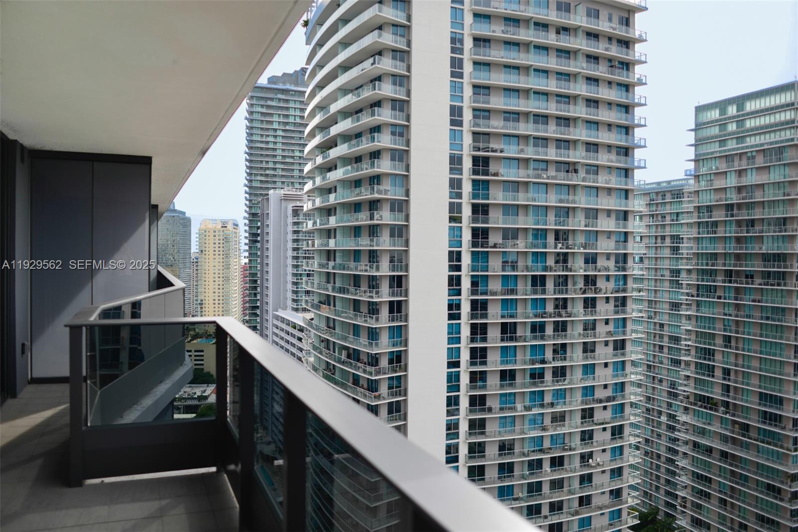 1000 Brickell Plz #3208, Miami FL 33131