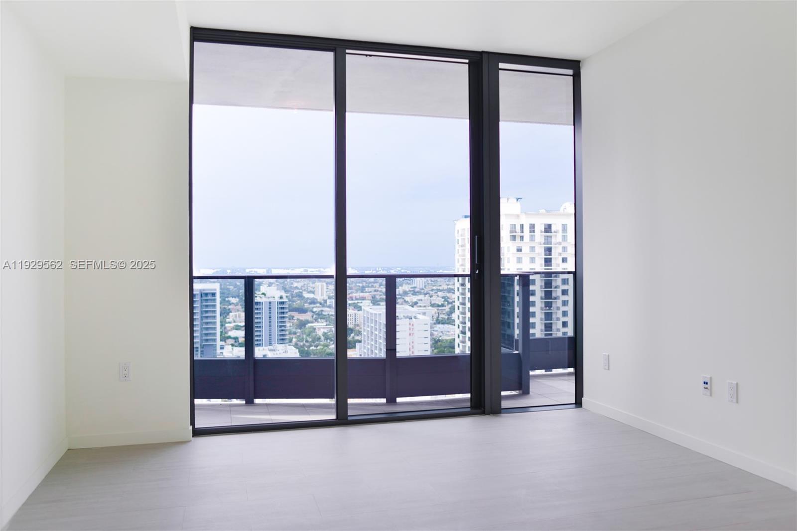 1000 Brickell Plz #3208, Miami FL 33131