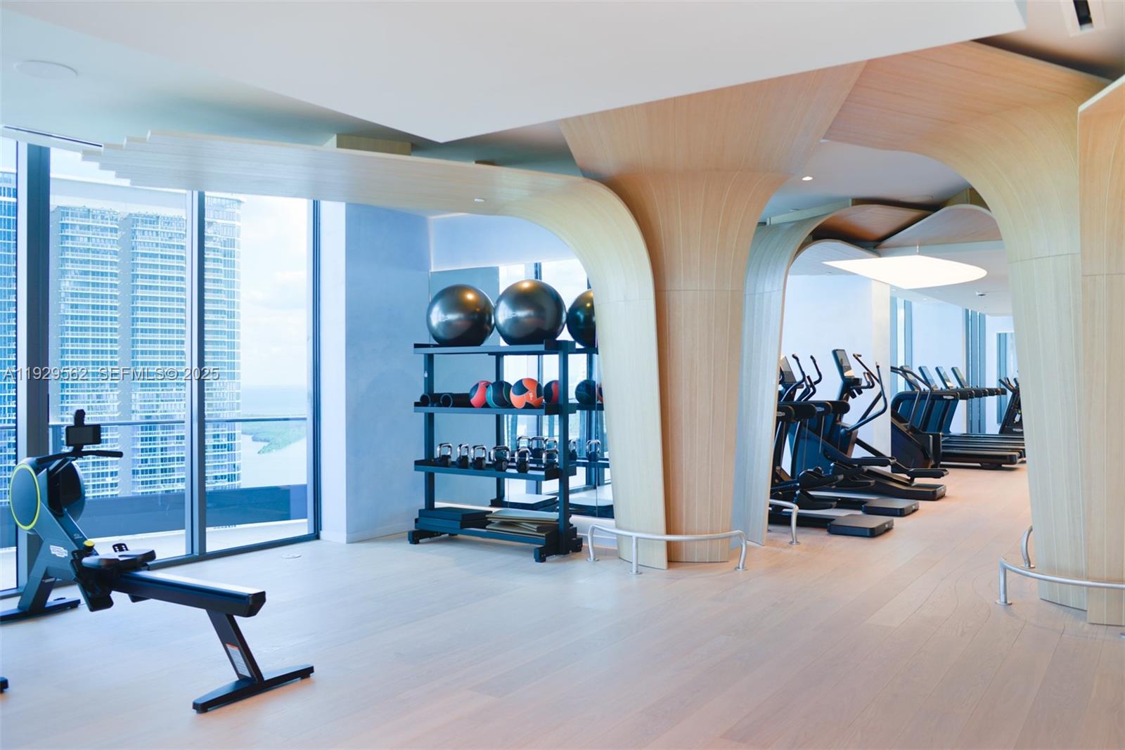 1000 Brickell Plz #3208, Miami FL 33131