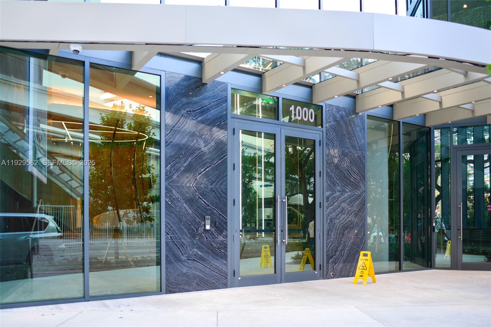 1000 Brickell Plz #3208, Miami FL 33131