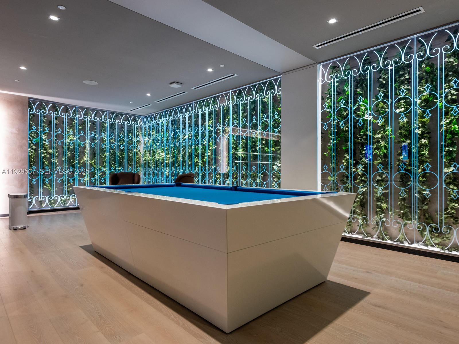 1000 Brickell Plz #4005, Miami FL 33131