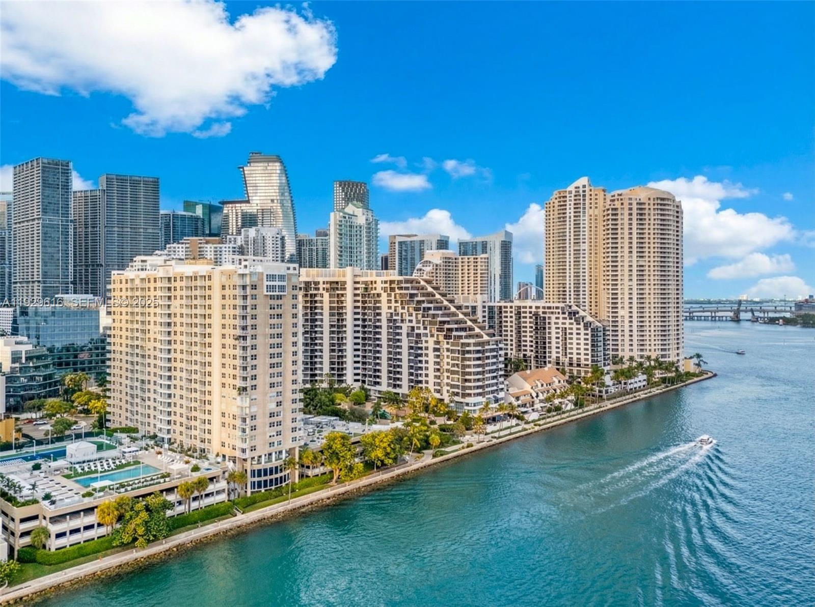 770 Claughton Island Dr #1401, Miami FL 33131