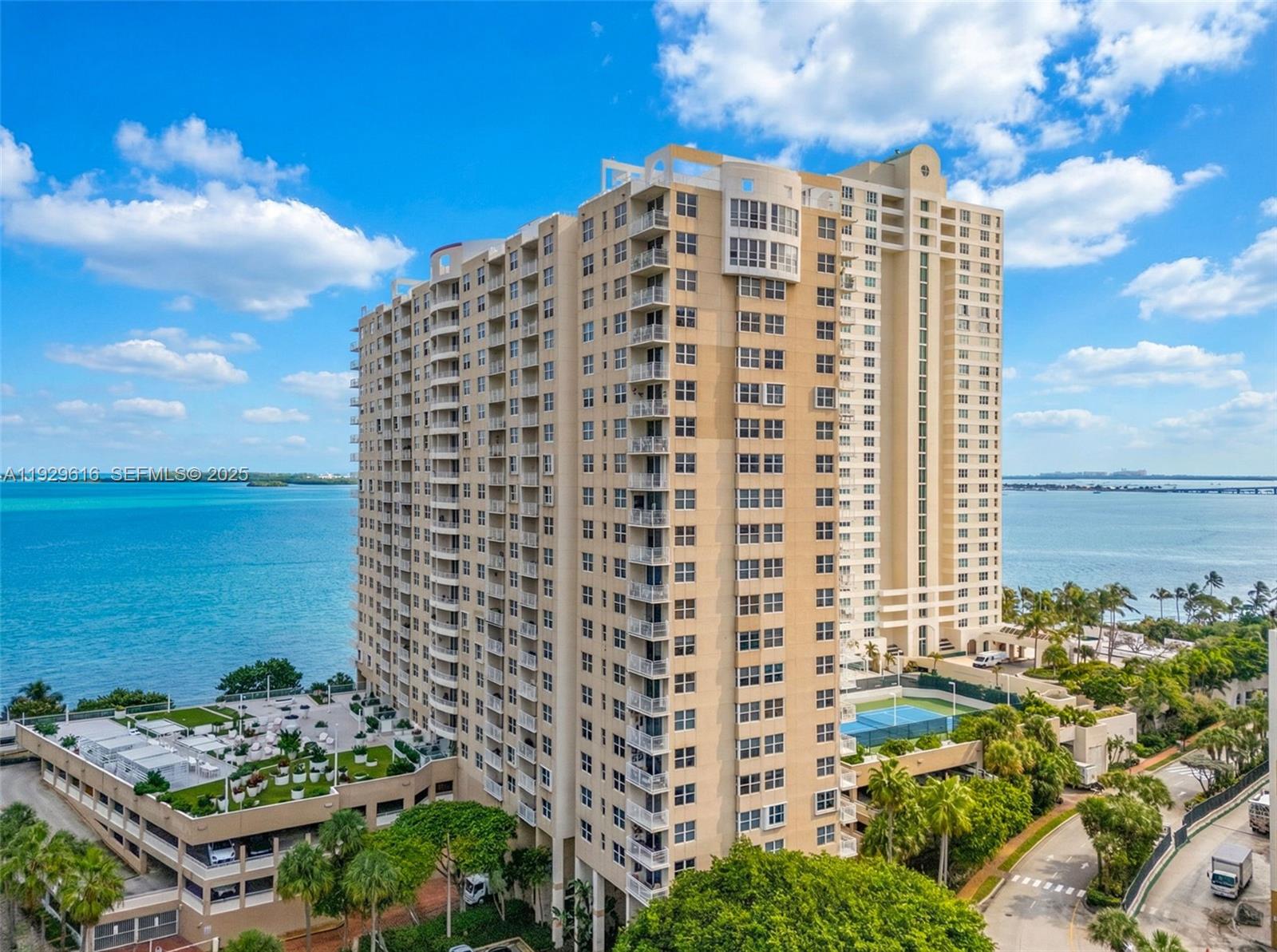 770 Claughton Island Dr #1401, Miami FL 33131