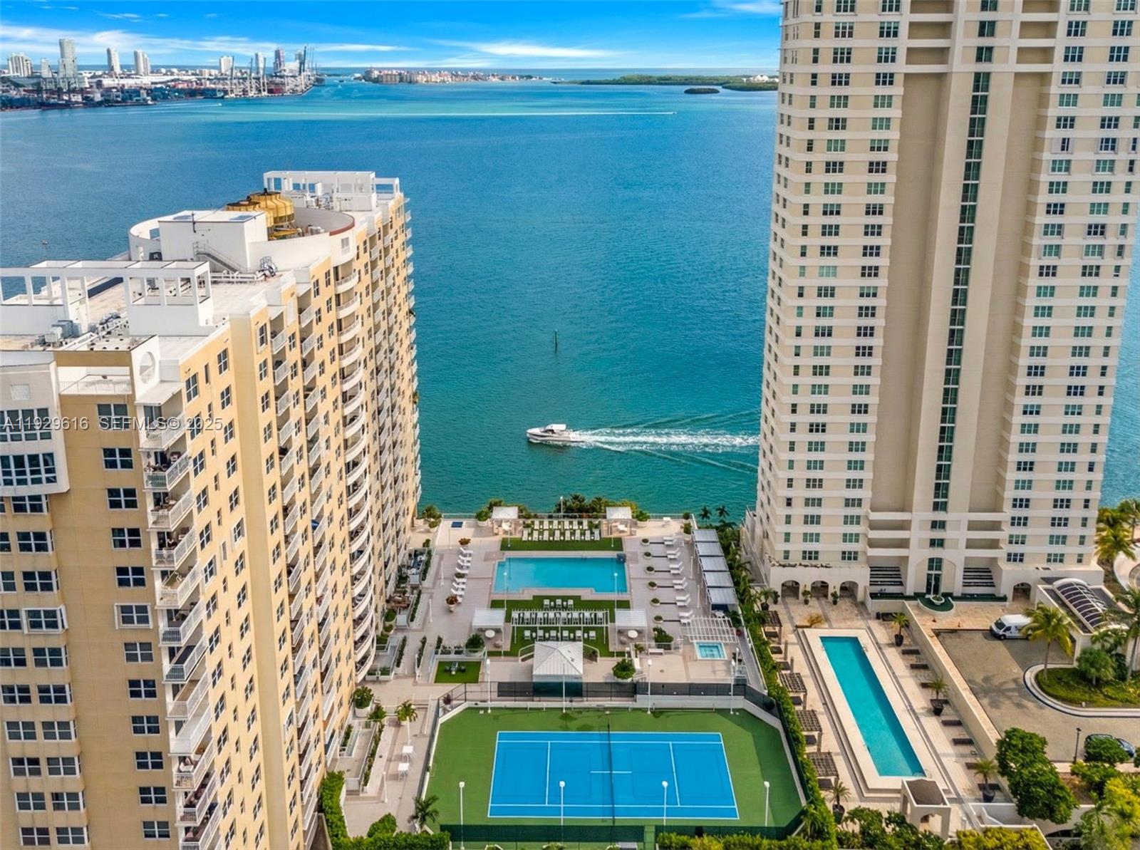 770 Claughton Island Dr #1401, Miami FL 33131