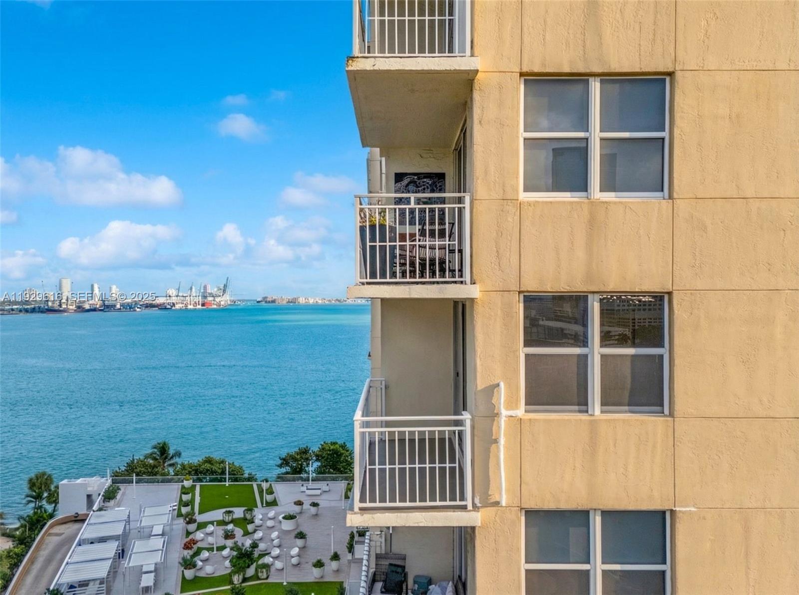 770 Claughton Island Dr #1401, Miami FL 33131