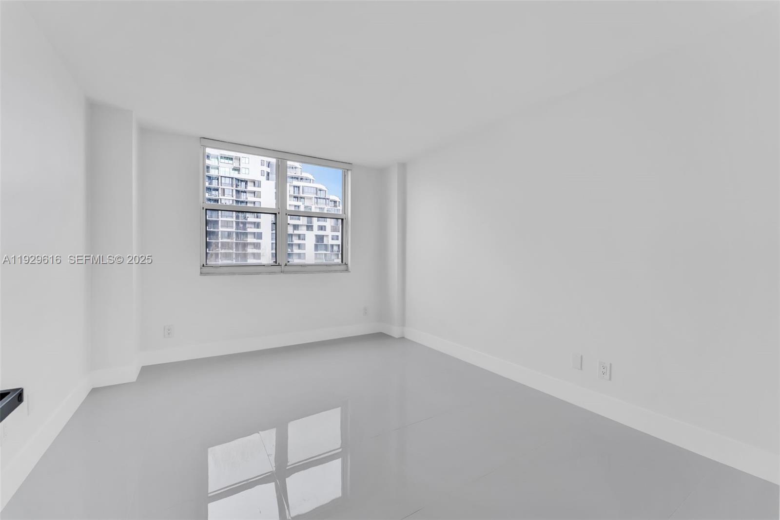 770 Claughton Island Dr #1401, Miami FL 33131
