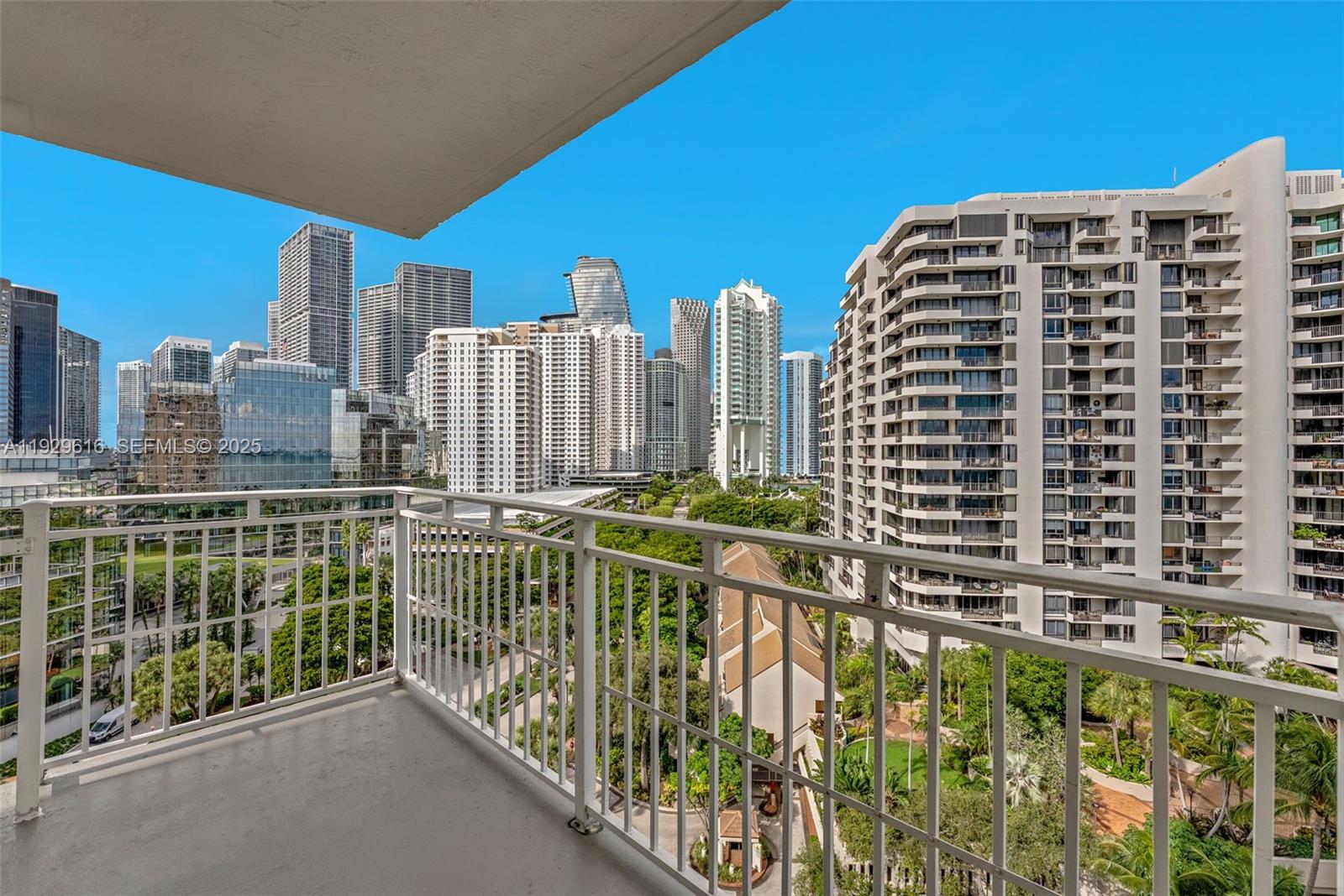 770 Claughton Island Dr #1401, Miami FL 33131
