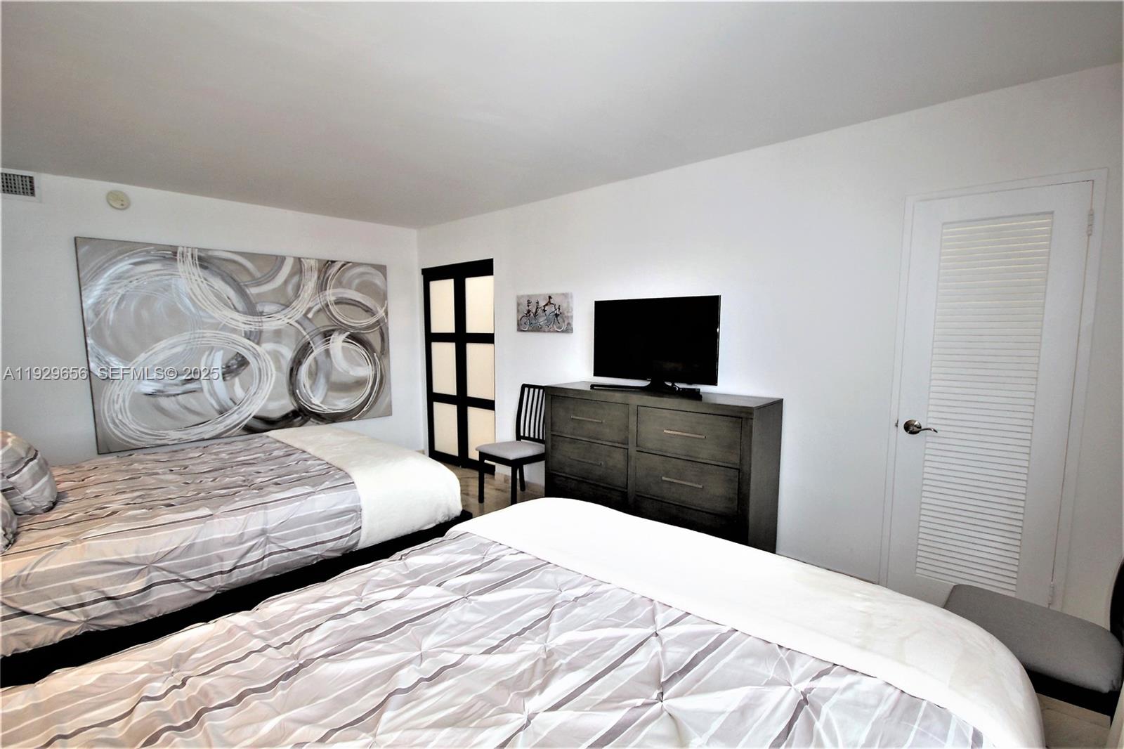 5161 Collins Ave #1610, Miami Beach FL 33140