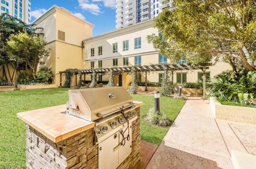 7350 SW 89th St #1702S, Miami FL 33156