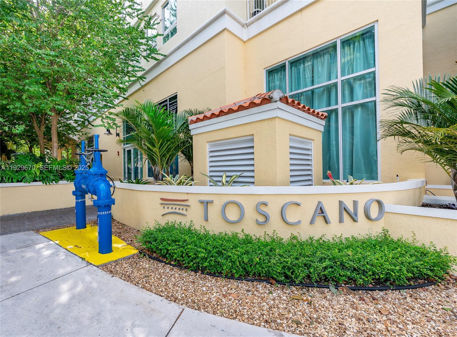 7350 SW 89th St #1702S, Miami FL 33156