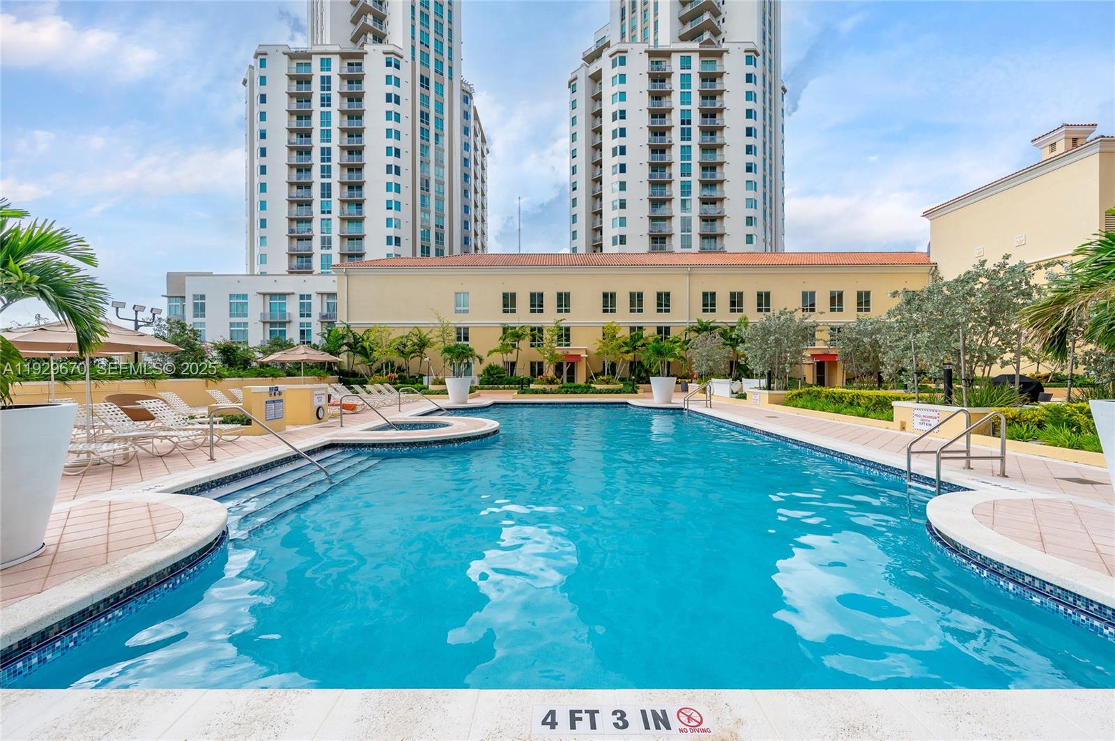 7350 SW 89th St #1702S, Miami FL 33156