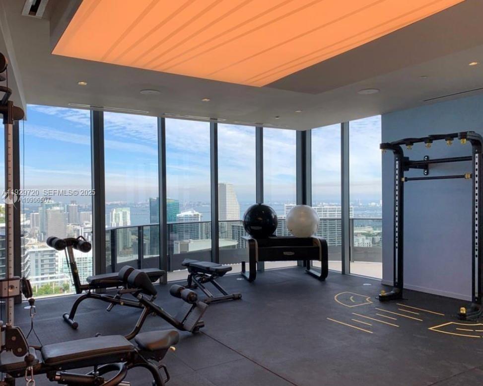 1000 Brickell Plaza #3210, Miami FL 33131
