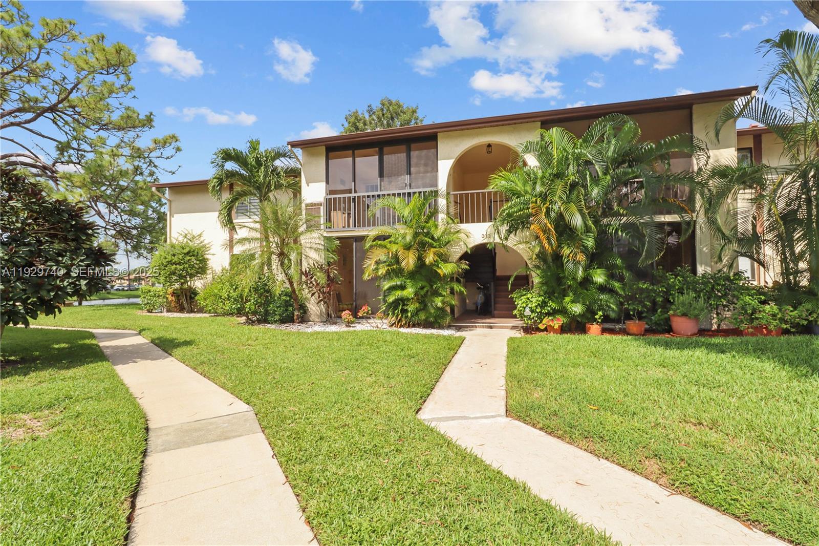 313 Knotty Pine Cir #A-2, Green Acres FL 33463