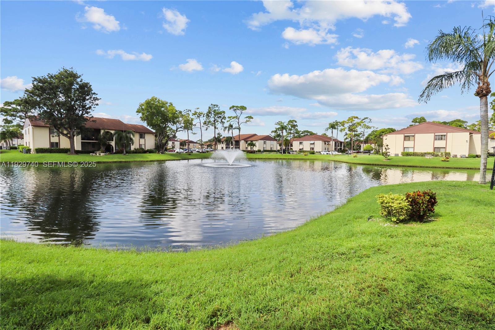 313 Knotty Pine Cir #A-2, Green Acres FL 33463
