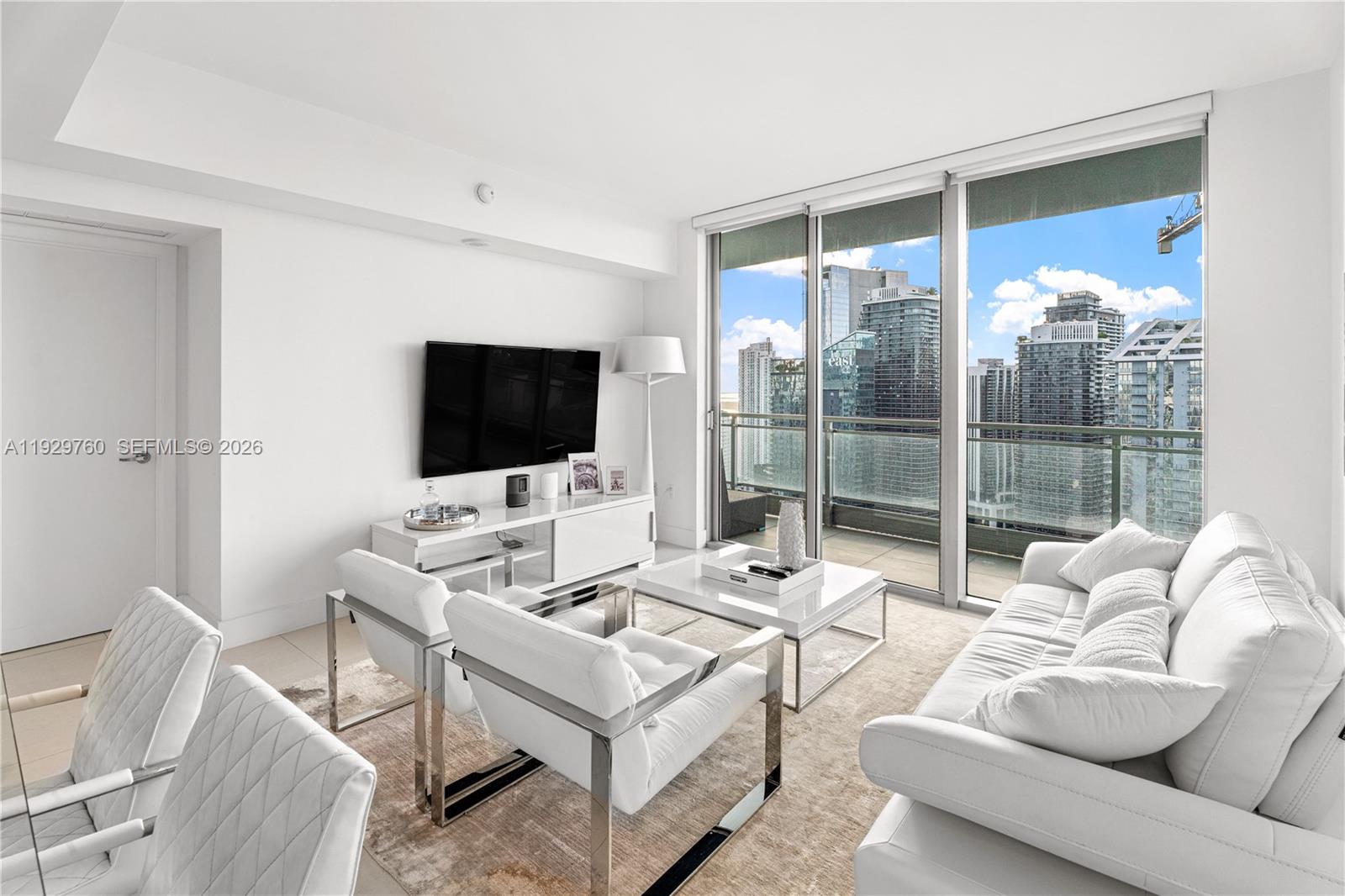 92 SW 3rd St #4704, Miami FL 33130