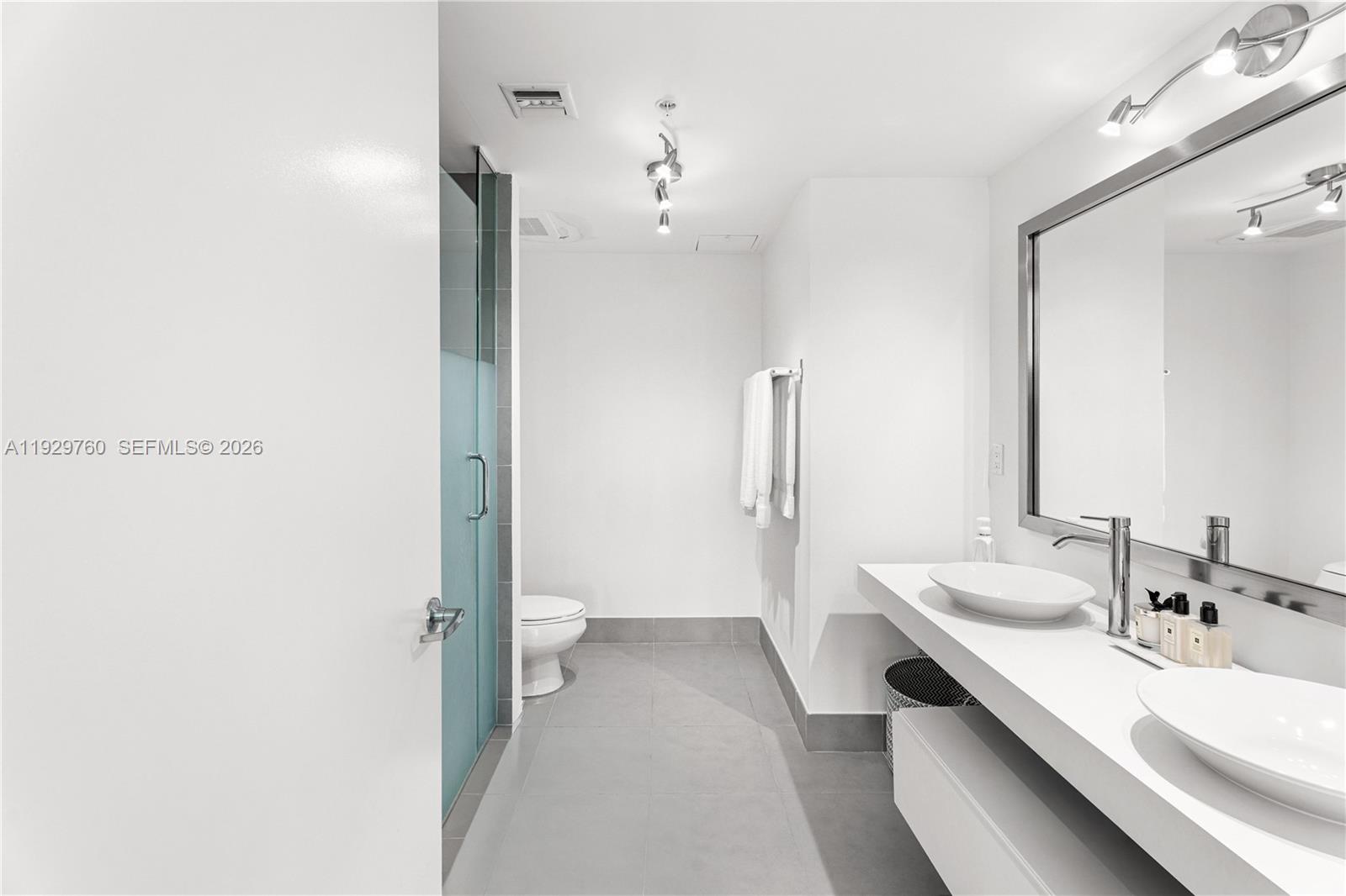 92 SW 3rd St #4704, Miami FL 33130