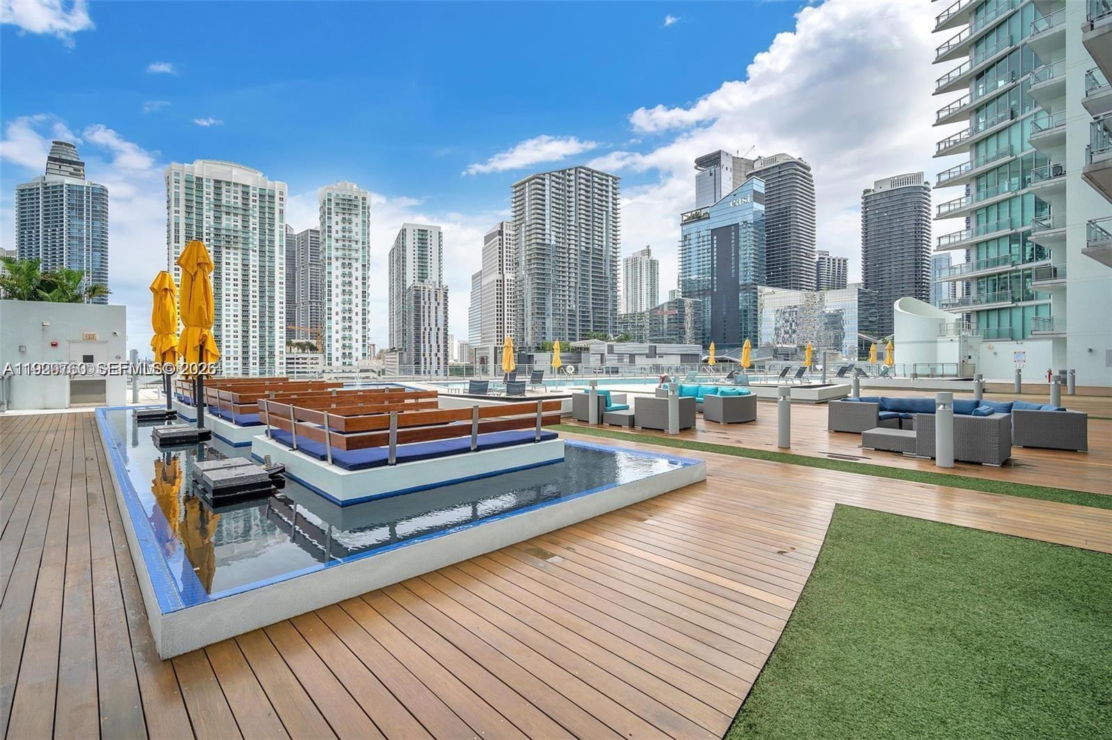 92 SW 3rd St #4704, Miami FL 33130