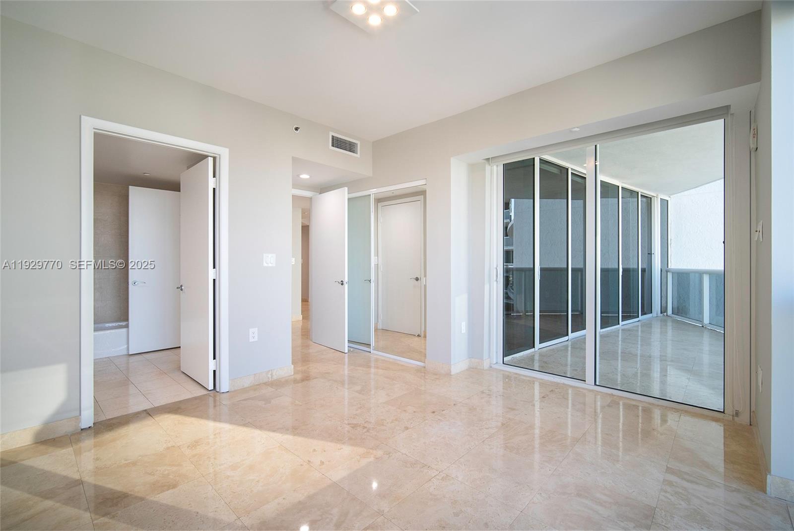 400 Alton Rd #2309, Miami Beach FL 33139