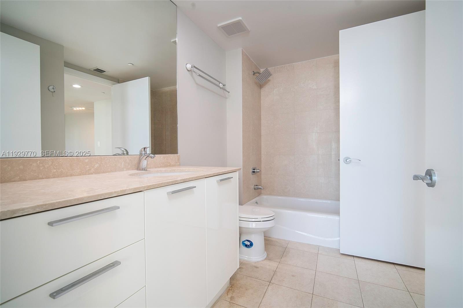 400 Alton Rd #2309, Miami Beach FL 33139