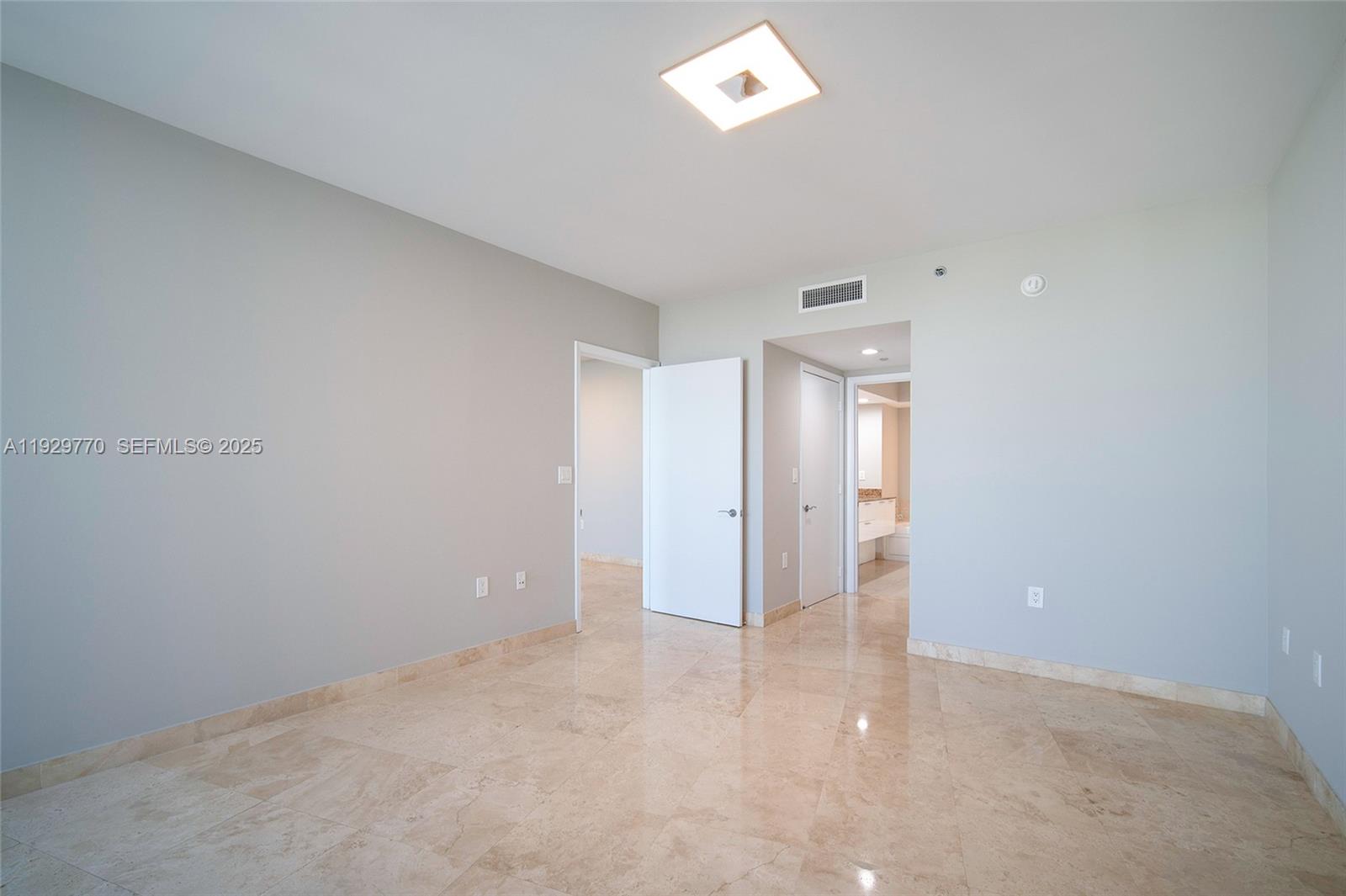 400 Alton Rd #2309, Miami Beach FL 33139