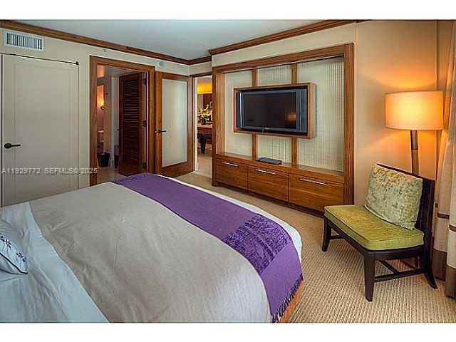 6801 Collins Ave #309, Miami Beach FL 33141