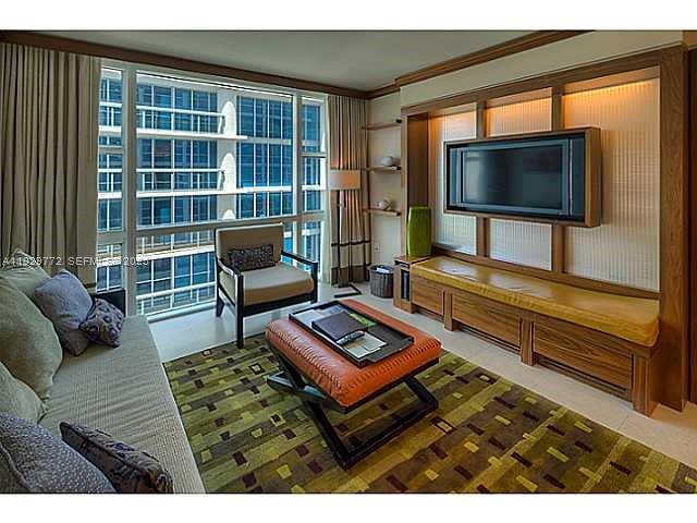 6801 Collins Ave #309, Miami Beach FL 33141