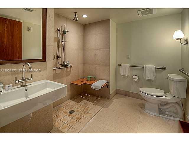 6801 Collins Ave #309, Miami Beach FL 33141