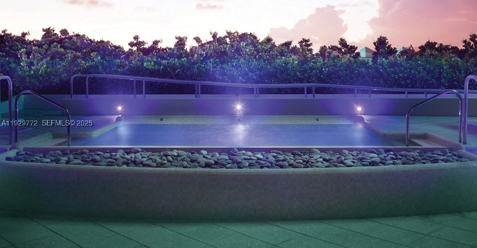 6801 Collins Ave #309, Miami Beach FL 33141