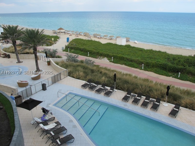 6801 Collins Ave #309, Miami Beach FL 33141