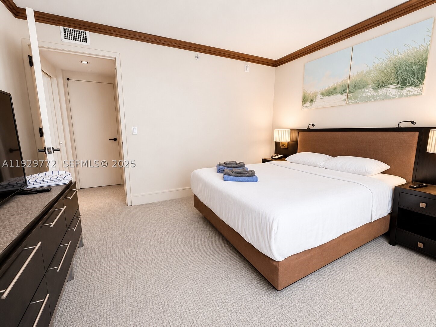 6801 Collins Ave #309, Miami Beach FL 33141