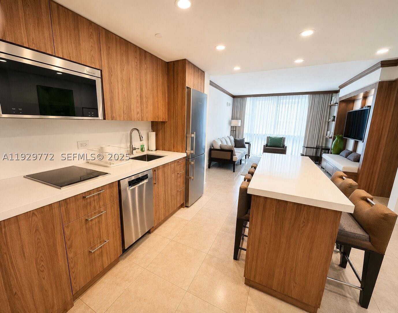 6801 Collins Ave #309, Miami Beach FL 33141