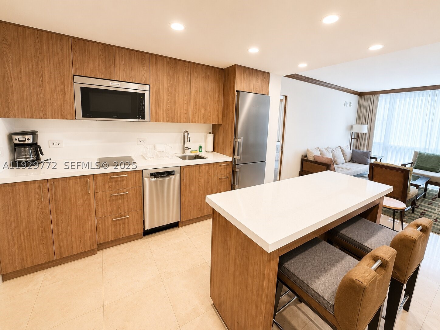 6801 Collins Ave #309, Miami Beach FL 33141