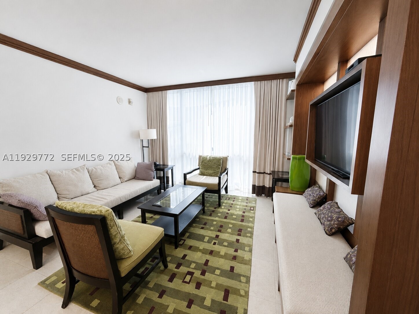 6801 Collins Ave #309, Miami Beach FL 33141