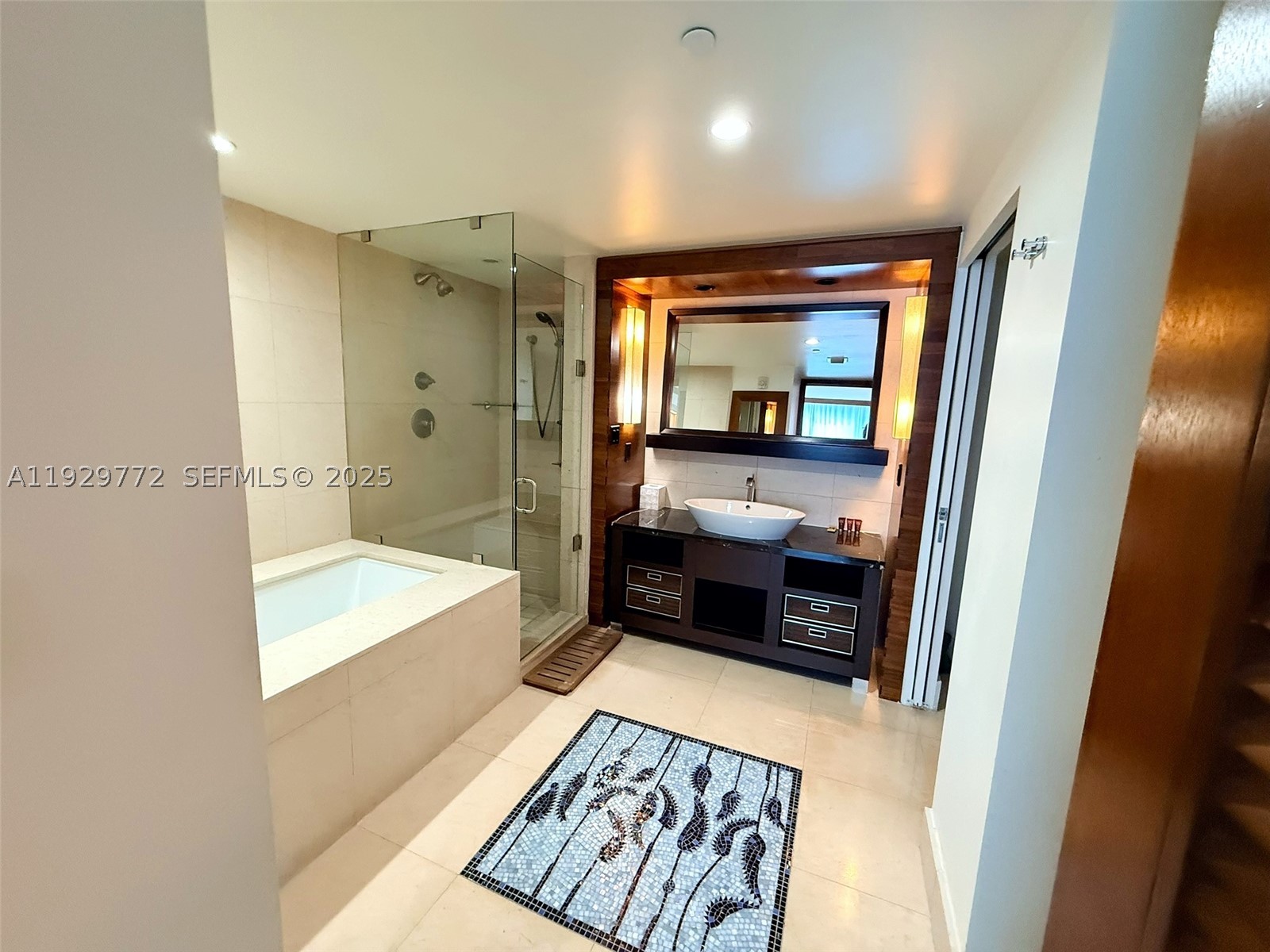 6801 Collins Ave #309, Miami Beach FL 33141