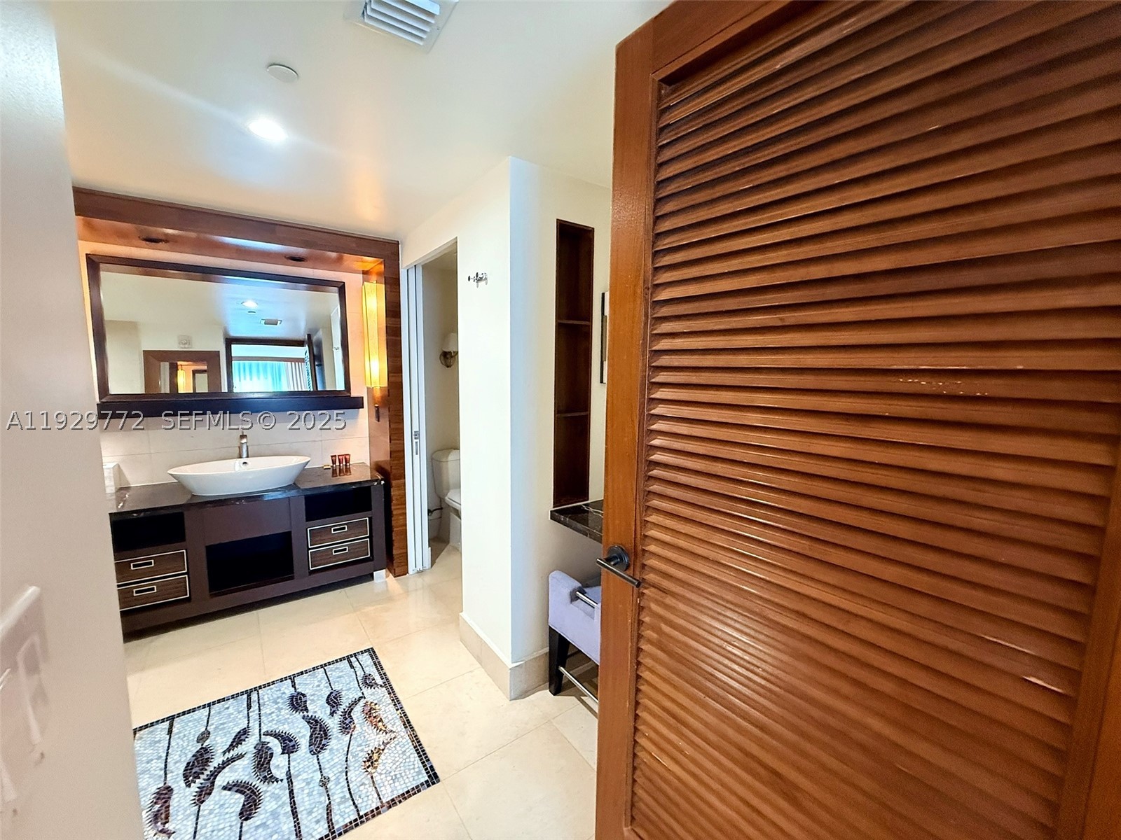 6801 Collins Ave #309, Miami Beach FL 33141