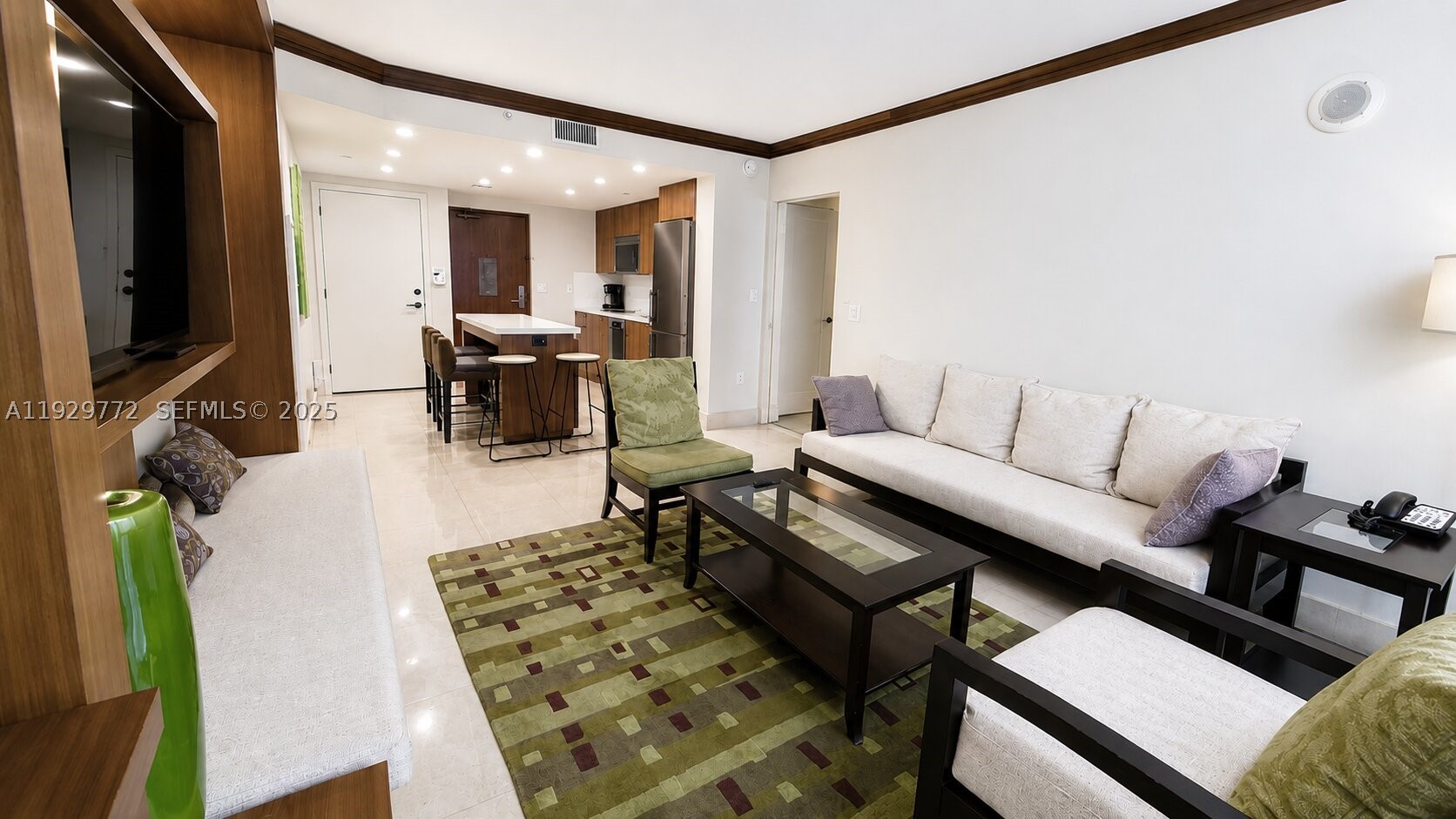 6801 Collins Ave #309, Miami Beach FL 33141