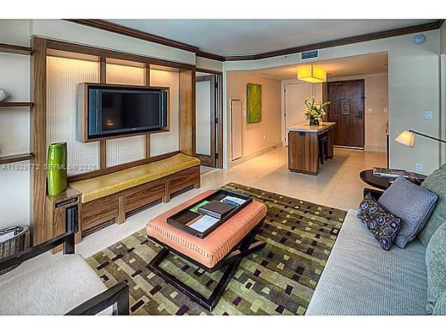 6801 Collins Ave #309, Miami Beach FL 33141