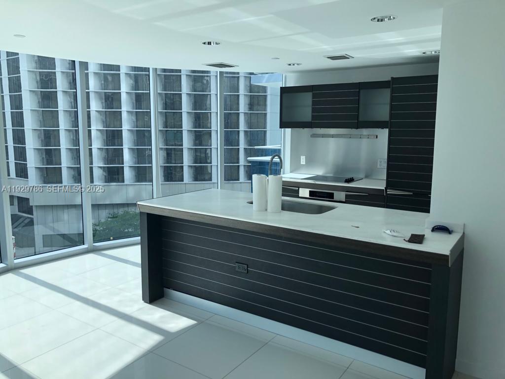200 Biscayne Boulevard Way #902, Miami FL 33131