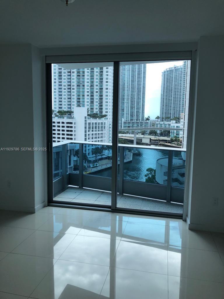 200 Biscayne Boulevard Way #902, Miami FL 33131