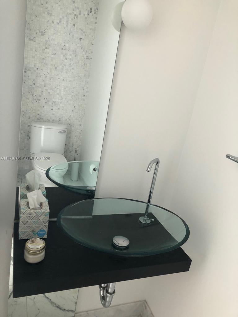 200 Biscayne Boulevard Way #902, Miami FL 33131