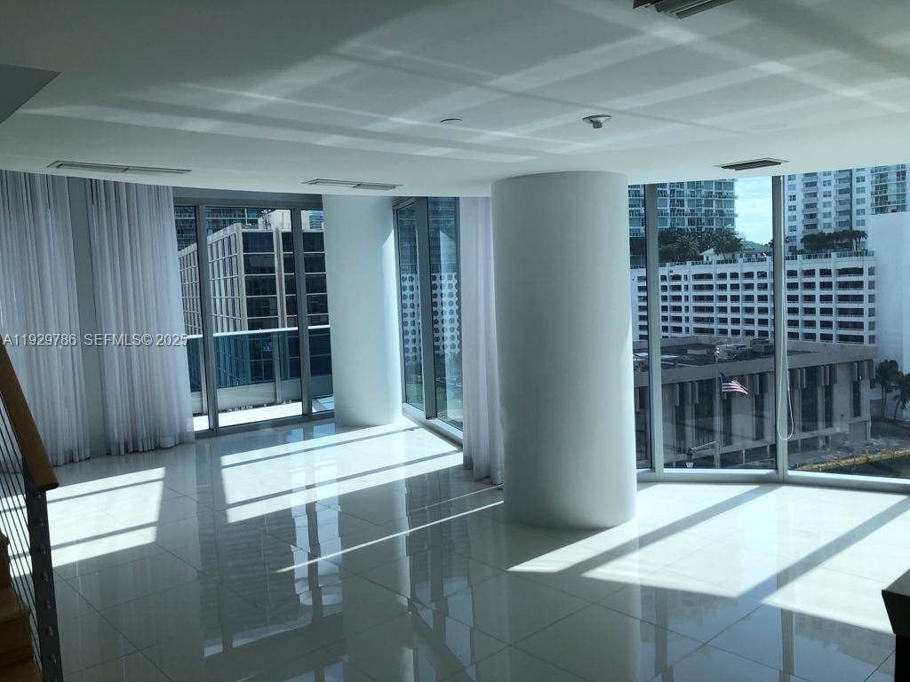 200 Biscayne Boulevard Way #902, Miami FL 33131