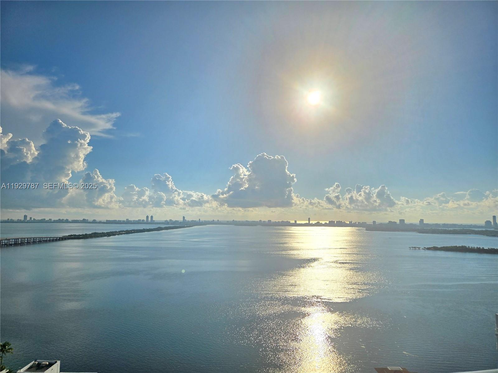 460 NE 28th St #2407, Miami FL 33137