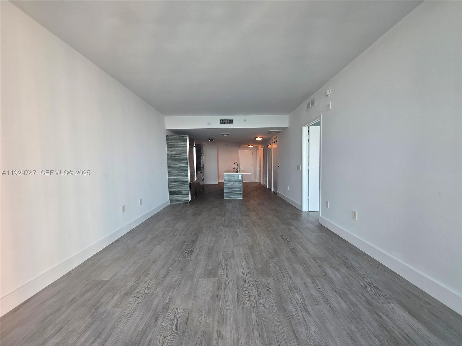460 NE 28th St #2407, Miami FL 33137