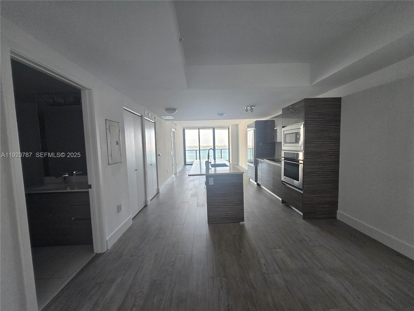 460 NE 28th St #2407, Miami FL 33137