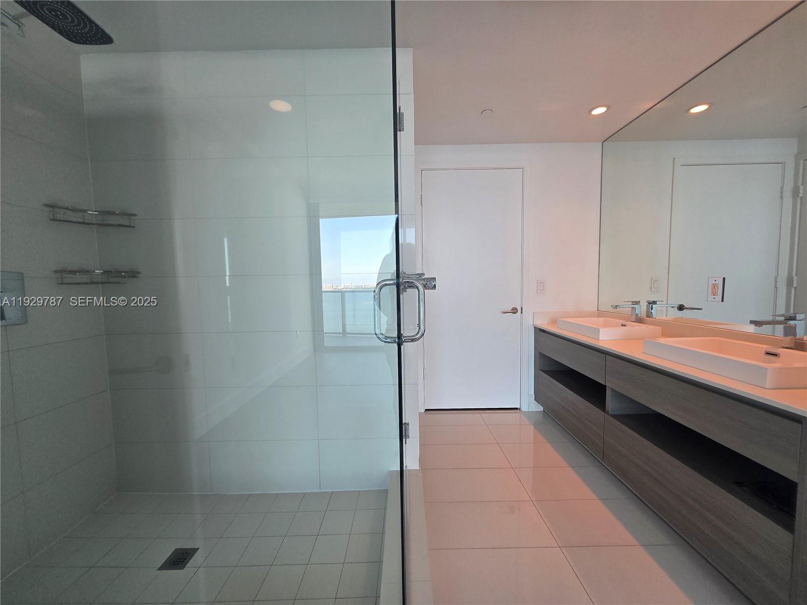 460 NE 28th St #2407, Miami FL 33137