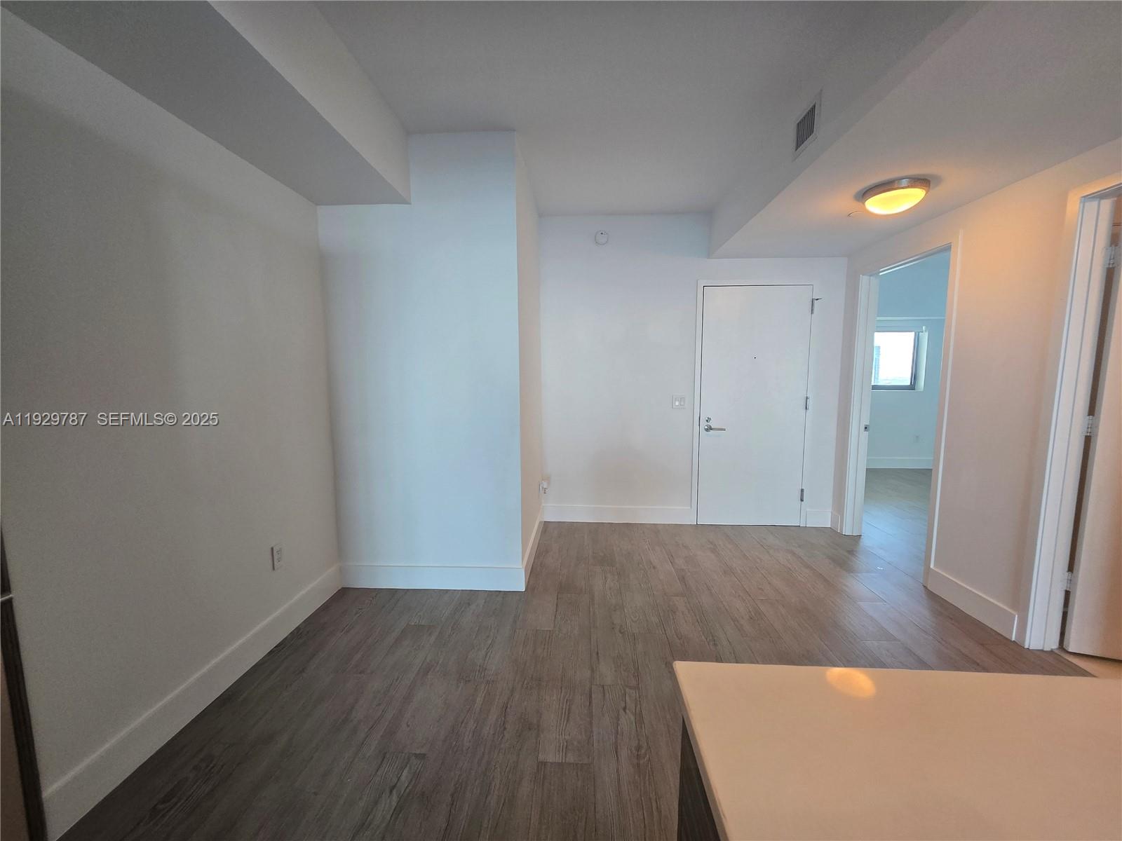 460 NE 28th St #2407, Miami FL 33137
